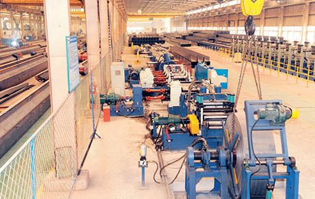 Línea de producción de placa cobertora lateral doblada en frío