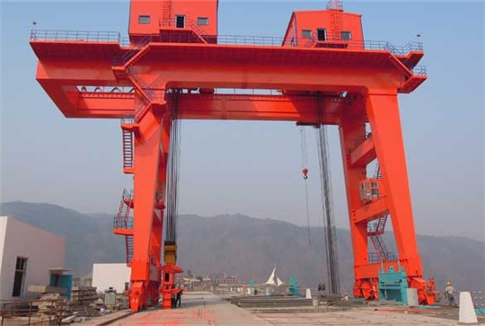 Gate Hoist